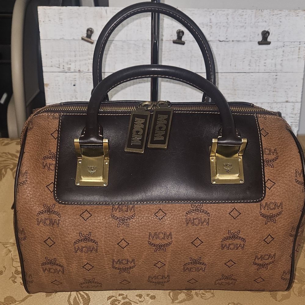 MCM Visetos Boston Bag 30 Dark Brown - Picture 3 of 9